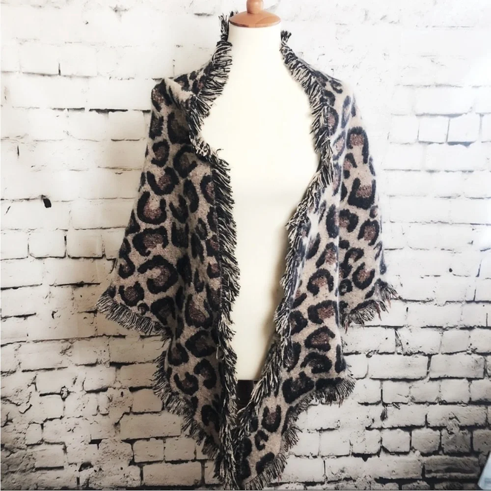Altar’d State Leopard Scarf NWOT